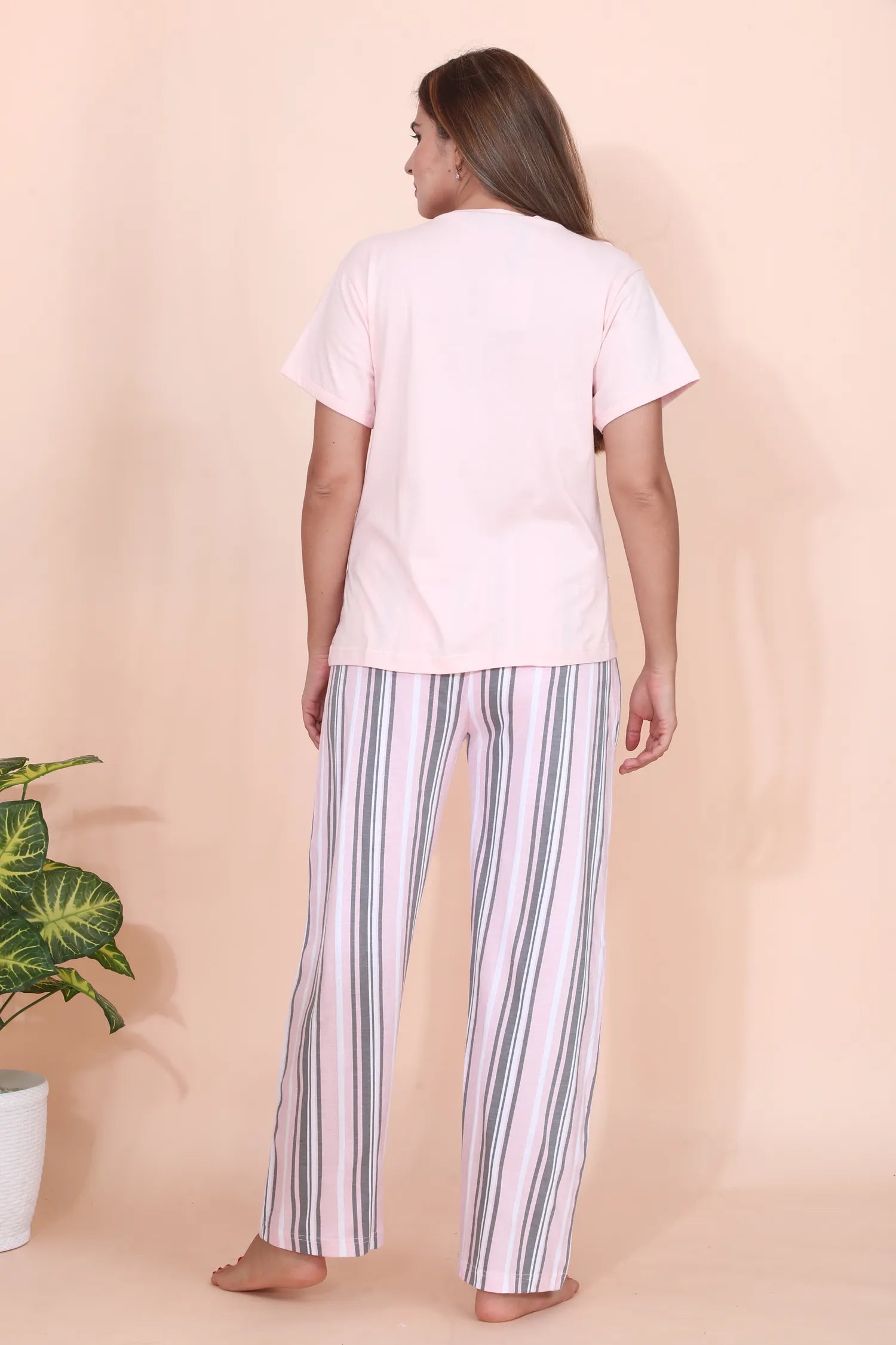 Velure Lavish Graphic Printed Pajama Set