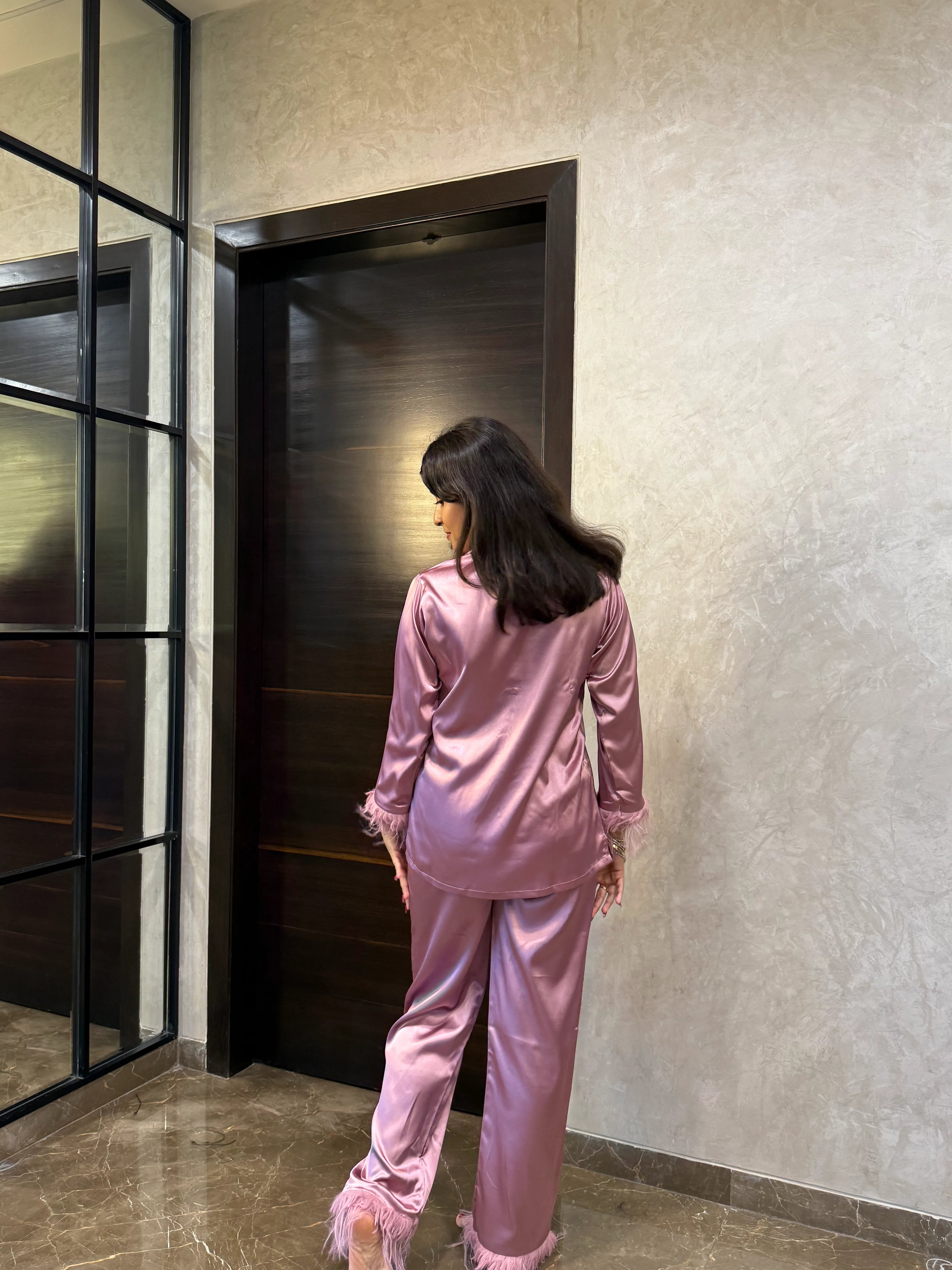 Velure Glossy Fur Night Suit