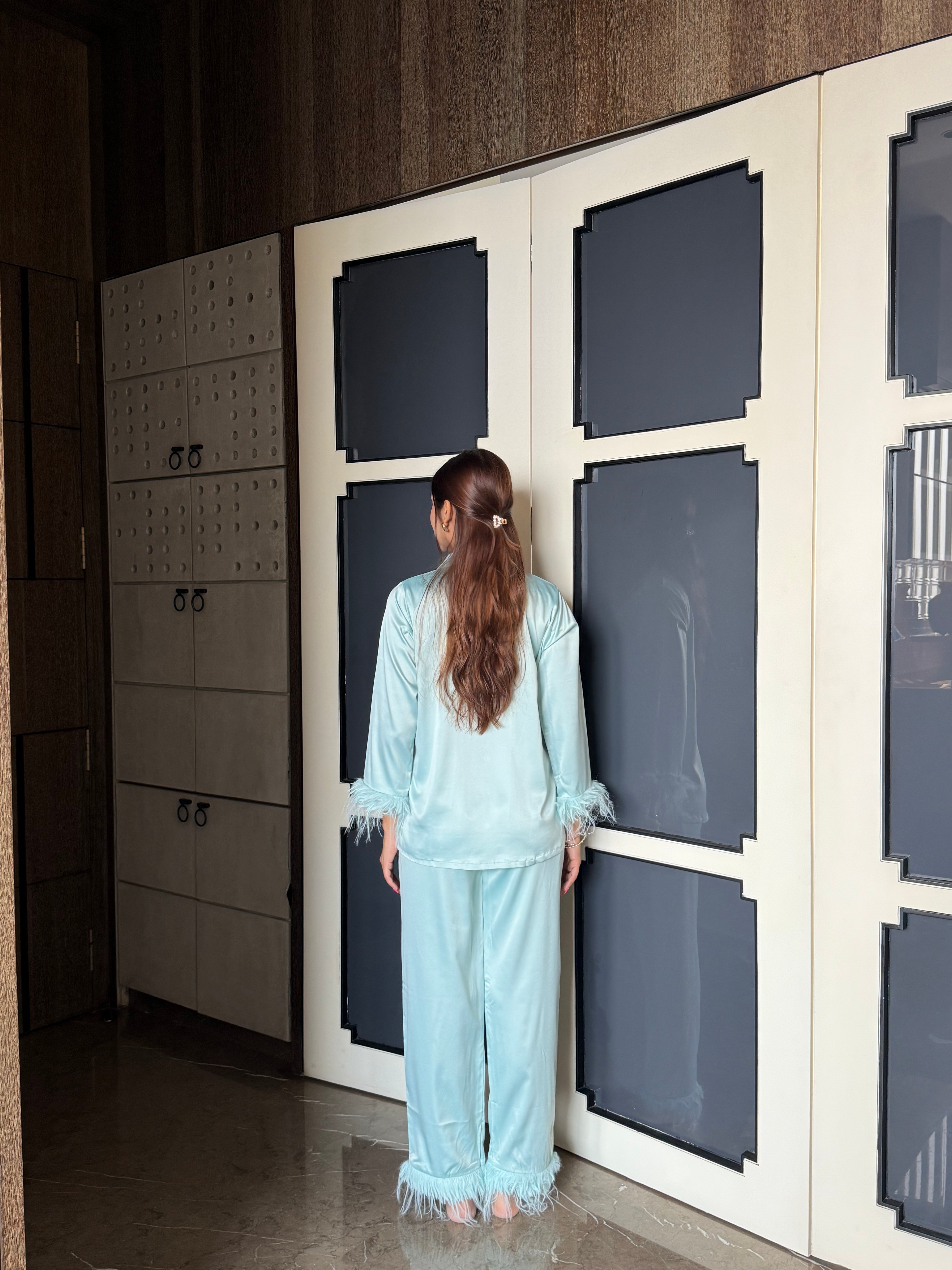 Velure Refreshing Fur Satin Night Suit