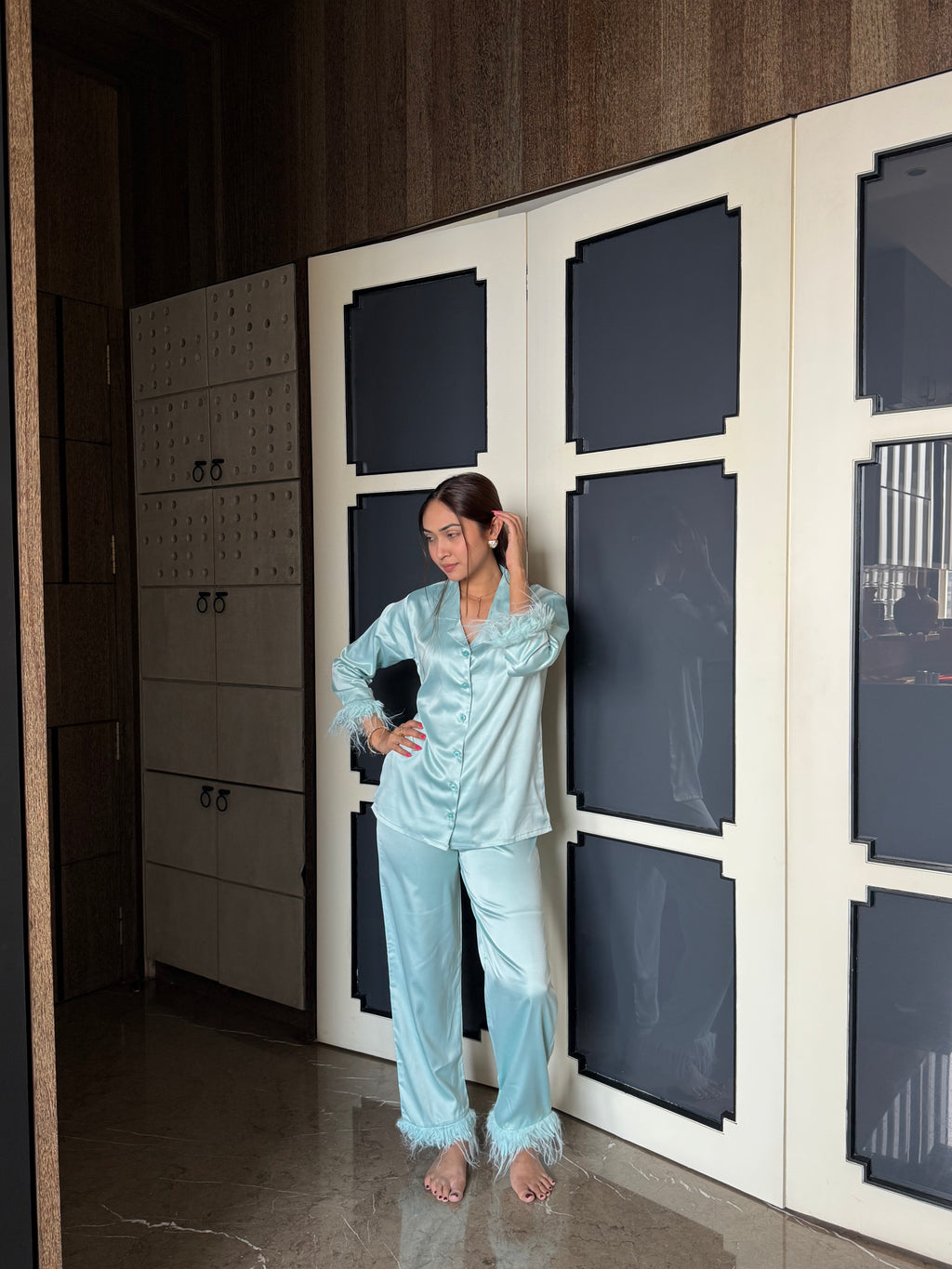 Velure Refreshing Fur Satin Night Suit