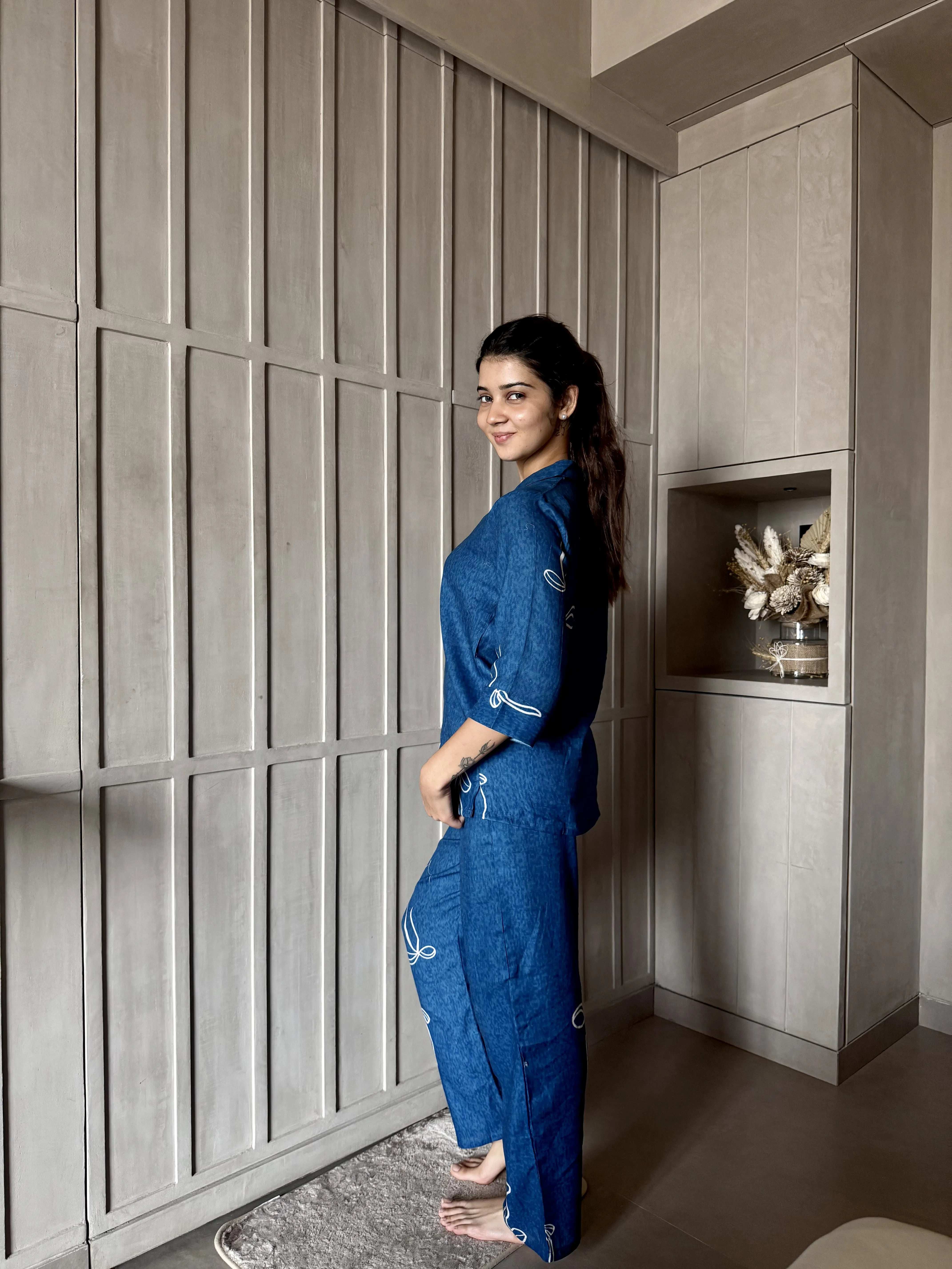 Velure Charming Bow Print Cotton Night Suit