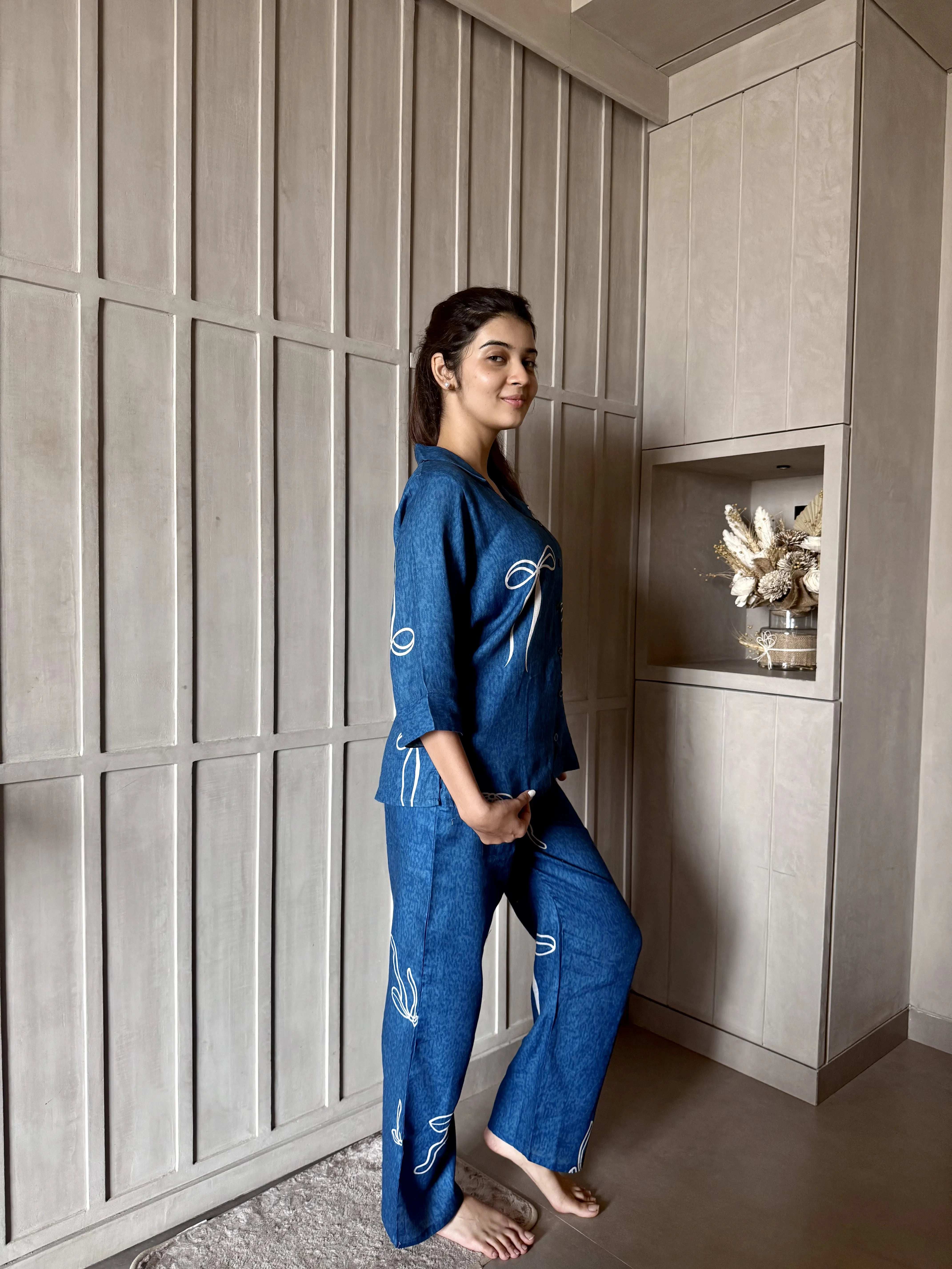 Velure Charming Bow Print Cotton Night Suit